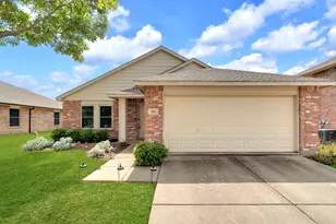 921 Ann Dr, Wylie, TX 75098 - Photo 2