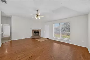 8001 Mourning Dove Dr Dr, Arlington, TX 76002 - Photo 2
