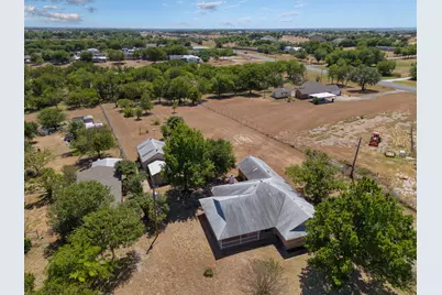 162 Warren Road, Lorena, TX 76655 - Photo 2