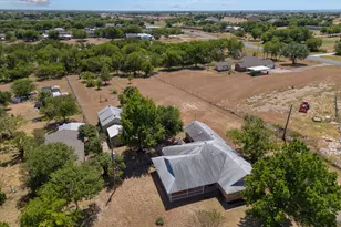162 Warren Rd, Lorena, TX 76655 - Photo 2