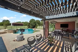 945 Scarlett Dr, Lucas, TX 75002 - Photo 2
