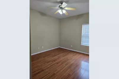 911 Lake Drive, Grand Prairie, TX 75051 - Photo 8
