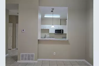 911 Lake Drive, Grand Prairie, TX 75051 - Photo 4