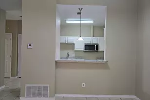 911 Lake Dr, Grand Prairie, TX 75051 - Photo 4