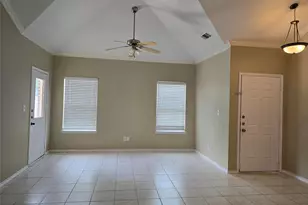 911 Lake Dr, Grand Prairie, TX 75051 - Photo 2