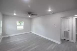 1434 Lillius St, Abilene, TX 79603 - Photo 4