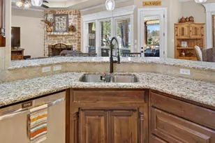 121 Arbor Ter, Weatherford, TX 76087 - Photo 16