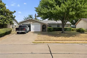 2125 Meadow Glen, Irving, TX 75060 - Photo 2