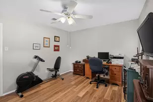 2125 Meadow Glen, Irving, TX 75060 - Photo 30