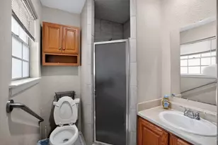 2125 Meadow Glen, Irving, TX 75060 - Photo 26