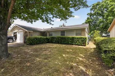2125 Meadow Glen, Irving, TX 75060 - Photo 4
