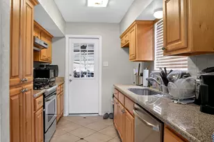 2125 Meadow Glen, Irving, TX 75060 - Photo 14