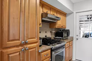 2125 Meadow Glen, Irving, TX 75060 - Photo 16