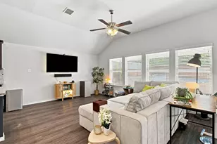 10853 Live Oak Creek Dr, Fort Worth, TX 76108 - Photo 8