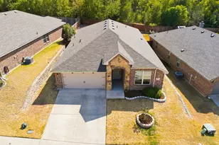 10853 Live Oak Creek Dr, Fort Worth, TX 76108 - Photo 2