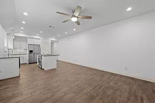 607 E Carter St, Sherman, TX 75090 - Photo 2