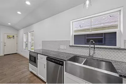 607 E Carter Street #607, Sherman, TX 75090 - Photo 6