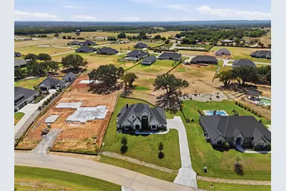 3022 Southern Rise Court, Granbury, TX 76049 - Photo 38