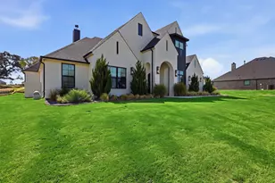 3022 Southern Rise Ct, Granbury, TX 76049 - Photo 2