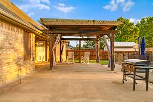 1725 Meadowview Dr, Reno, TX 75462 - Photo 18
