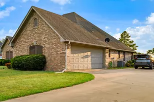 1725 Meadowview Dr, Reno, TX 75462 - Photo 20