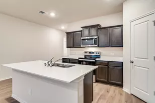 13108 Rich Ln, Providence Village, TX 76227 - Photo 10