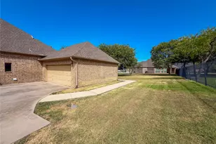 2737 Wood Lake Dr, Cedar Hill, TX 75104 - Photo 38