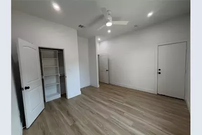 808 W 10th Street, Dallas, TX 75208 - Photo 10