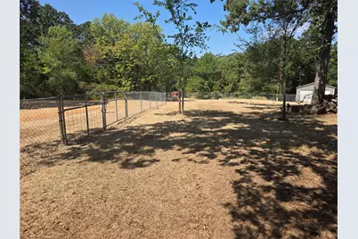100 Crow Street, Mabank, TX 75156 - Photo 2