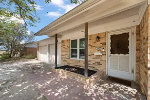 502 N King St, Itasca, TX 76055 - Photo 2