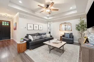 407 W Light St, Waxahachie, TX 75165 - Photo 8