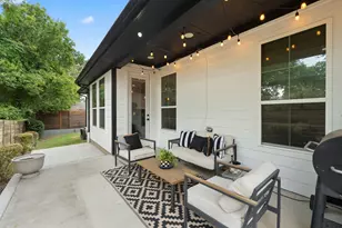 407 W Light St, Waxahachie, TX 75165 - Photo 36