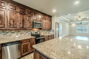 2016 Langston St, Fort Worth, TX 76105 - Photo 8