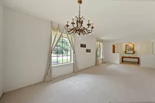 9630 Fallbrook Dr, Dallas, TX 75243 - Photo 10