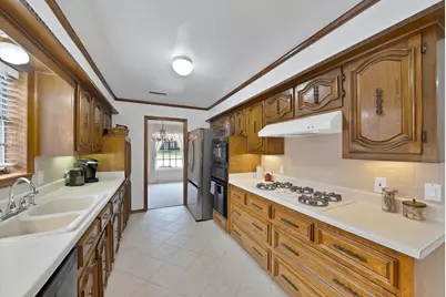 9630 Fallbrook Drive, Dallas, TX 75243 - Photo 4