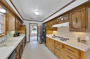 9630 Fallbrook Dr, Dallas, TX 75243 - Photo 4