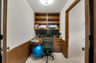 9630 Fallbrook Dr, Dallas, TX 75243 - Photo 16