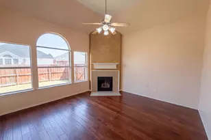 1213 Whitecreek Dr, Glenn Heights, TX 75154 - Photo 8