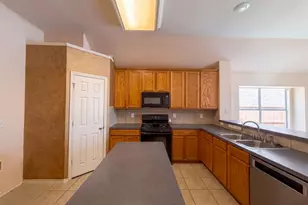1213 Whitecreek Dr, Glenn Heights, TX 75154 - Photo 2