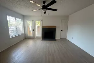 2305 Basil Dr, Arlington, TX 76006 - Photo 2