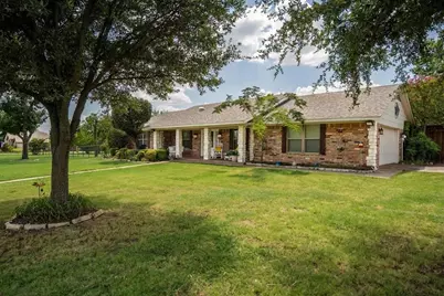 301 Meadow Knoll Drive, Double Oak, TX 75077 - Photo 2