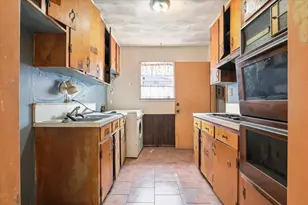 820 Colgate Dr, Lancaster, TX 75134 - Photo 12