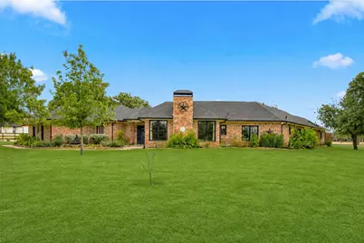 138 Green Oaks Drive, Bartonville, TX 76226 - Photo 2