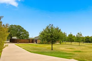 138 Green Oaks Dr, Bartonville, TX 76226 - Photo 36