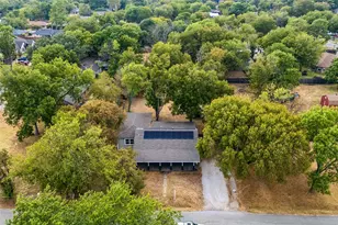 416 S Harrison St, Pilot Point, TX 76258 - Photo 20