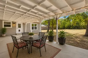 416 S Harrison St, Pilot Point, TX 76258 - Photo 16