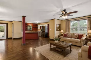 416 S Harrison St, Pilot Point, TX 76258 - Photo 4