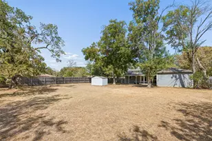 416 S Harrison St, Pilot Point, TX 76258 - Photo 18