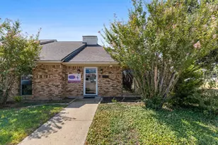 1055 W Pioneer Pkwy, Grand Prairie, TX 75051 - Photo 1