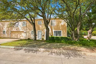 1900 Sutter St, Fort Worth, TX 76107 - Photo 4
